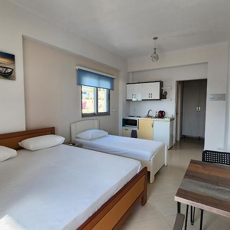 Bill'S Apartments Sarande Ngoại thất bức ảnh