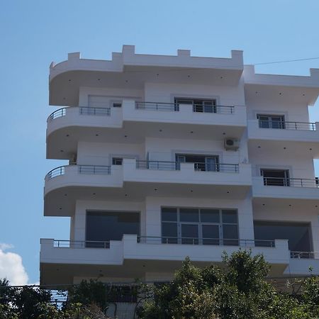 Bill'S Apartments Sarande Ngoại thất bức ảnh