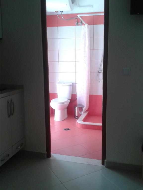 Bill'S Apartments Sarande Ngoại thất bức ảnh
