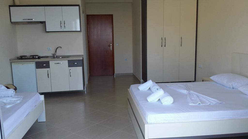 Bill'S Apartments Sarande Ngoại thất bức ảnh