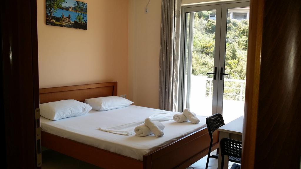 Bill'S Apartments Sarande Ngoại thất bức ảnh