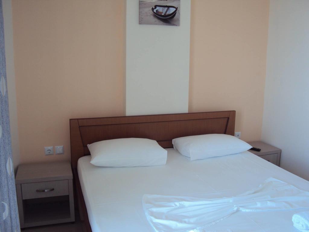 Bill'S Apartments Sarande Ngoại thất bức ảnh