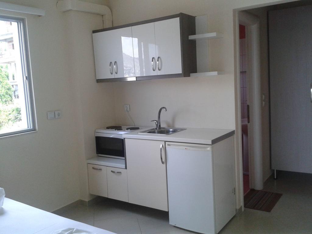 Bill'S Apartments Sarande Ngoại thất bức ảnh